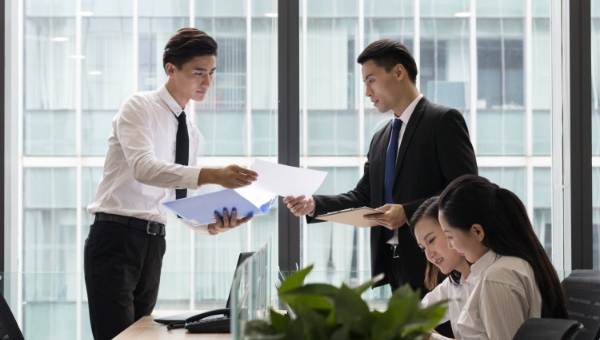 聚合行业资源,提供一站式的综合服务